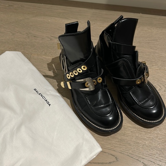 Balenciaga Shoes - Balenciaga Ceinture Moto Boots size 37